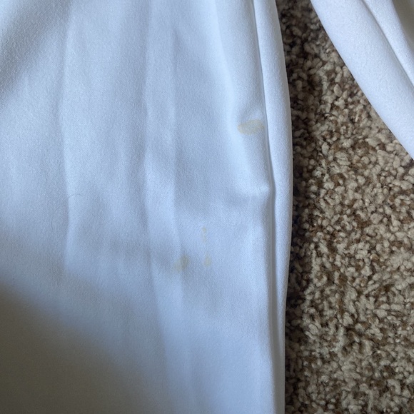 White boohoo, off the shoulder-jumpsuit, size women’s 6 - Picture 4 of 4